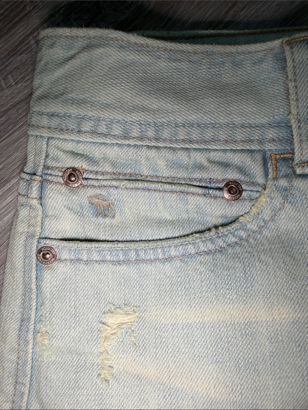 NWT Abercrombie & Fitch Light Indigo Washed Denim Mini Skirt - Picture 4 of 8